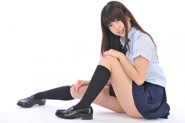 女子高生の制服エロ画像 1