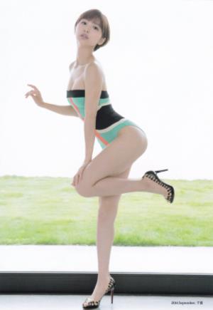 AKB全盛期の超人気メンバー篠田麻里子のラスト水着エッチ画像